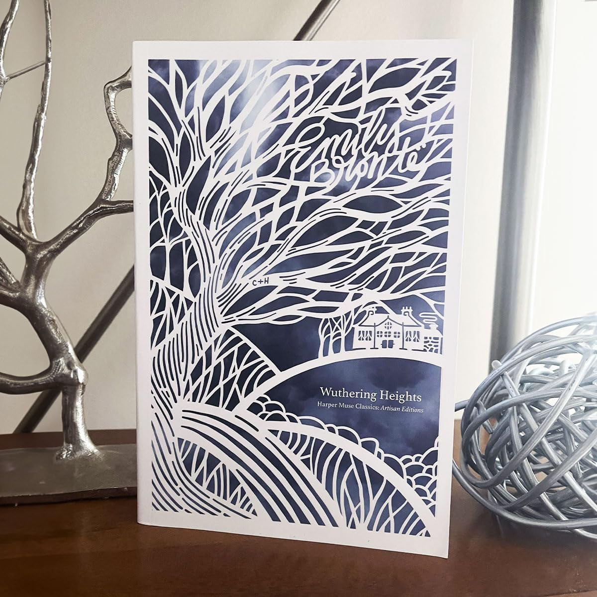 Wuthering Heights - Emily Bronte - Artisan Edition