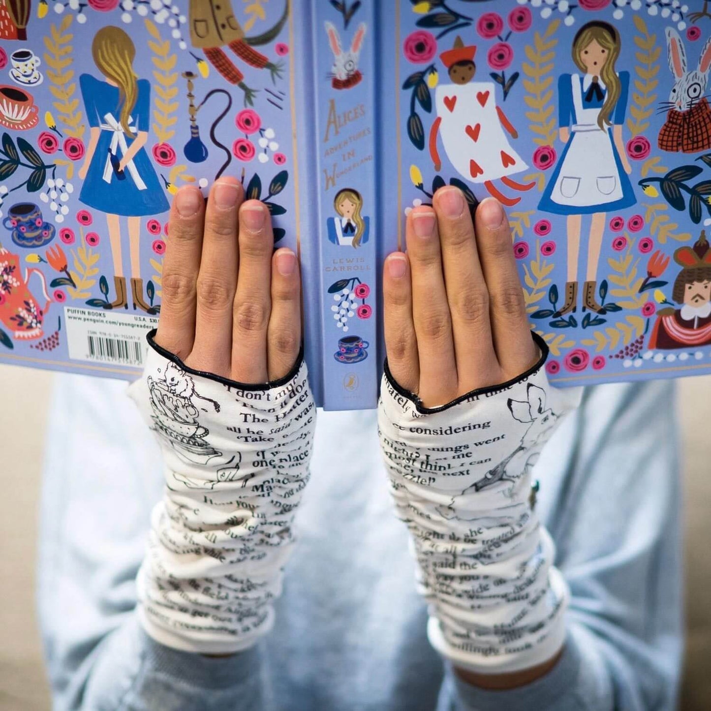 Writing Gloves - Alice in Wonderland