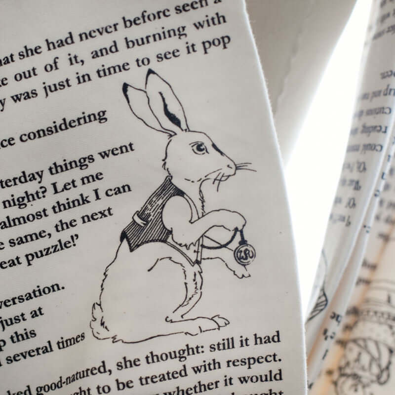 Book Scarf - Alice in Wonderland - Lewis Caroll