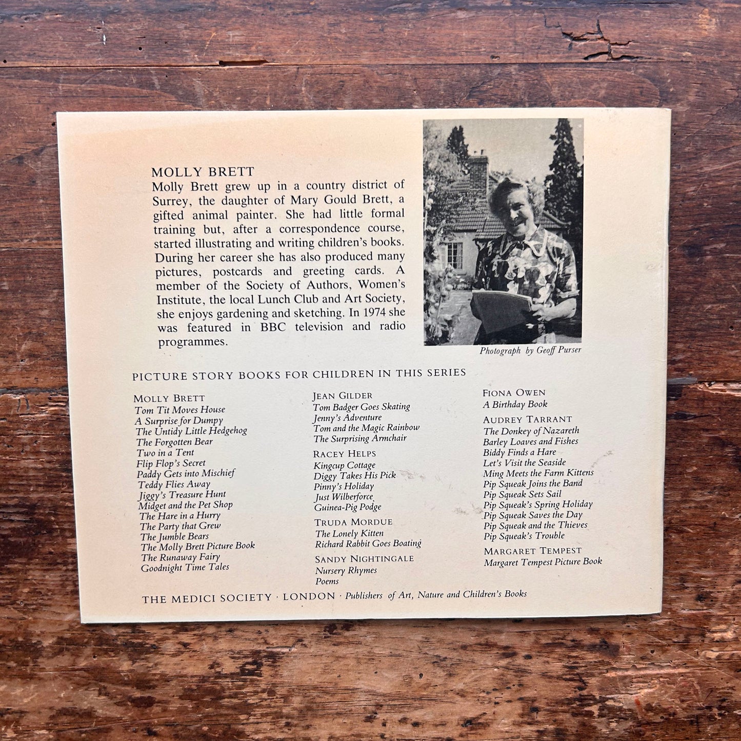 A Surprise for Dumpy - Molly Brett - Vintage 1964 (Preloved)