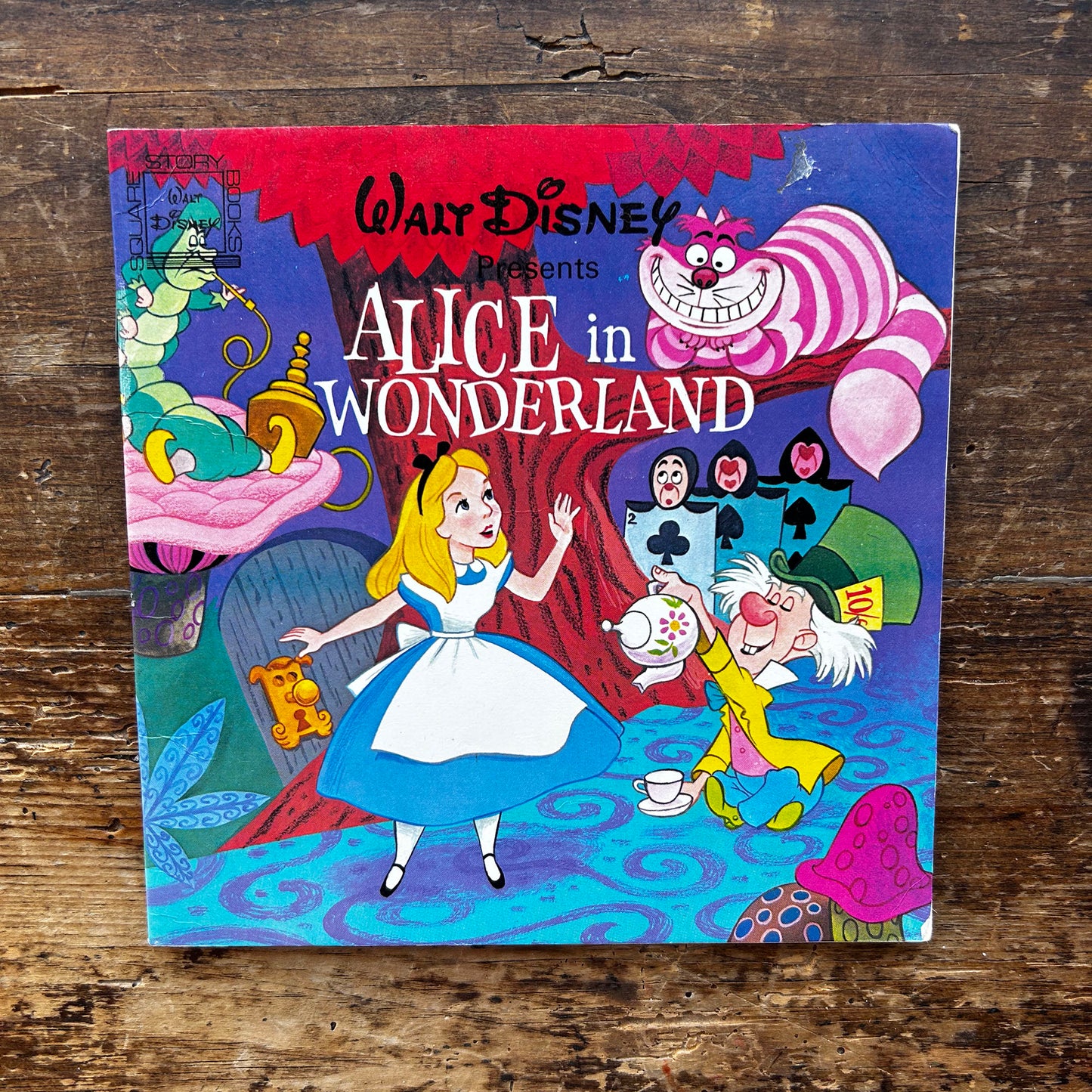 Alice in Wonderland - Vintage Walt Disney 1974 (Preloved)