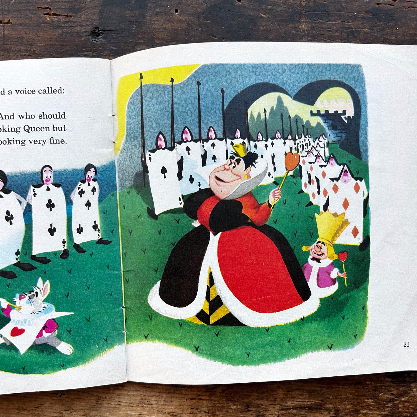 Alice in Wonderland - Vintage Walt Disney 1974 (Preloved)