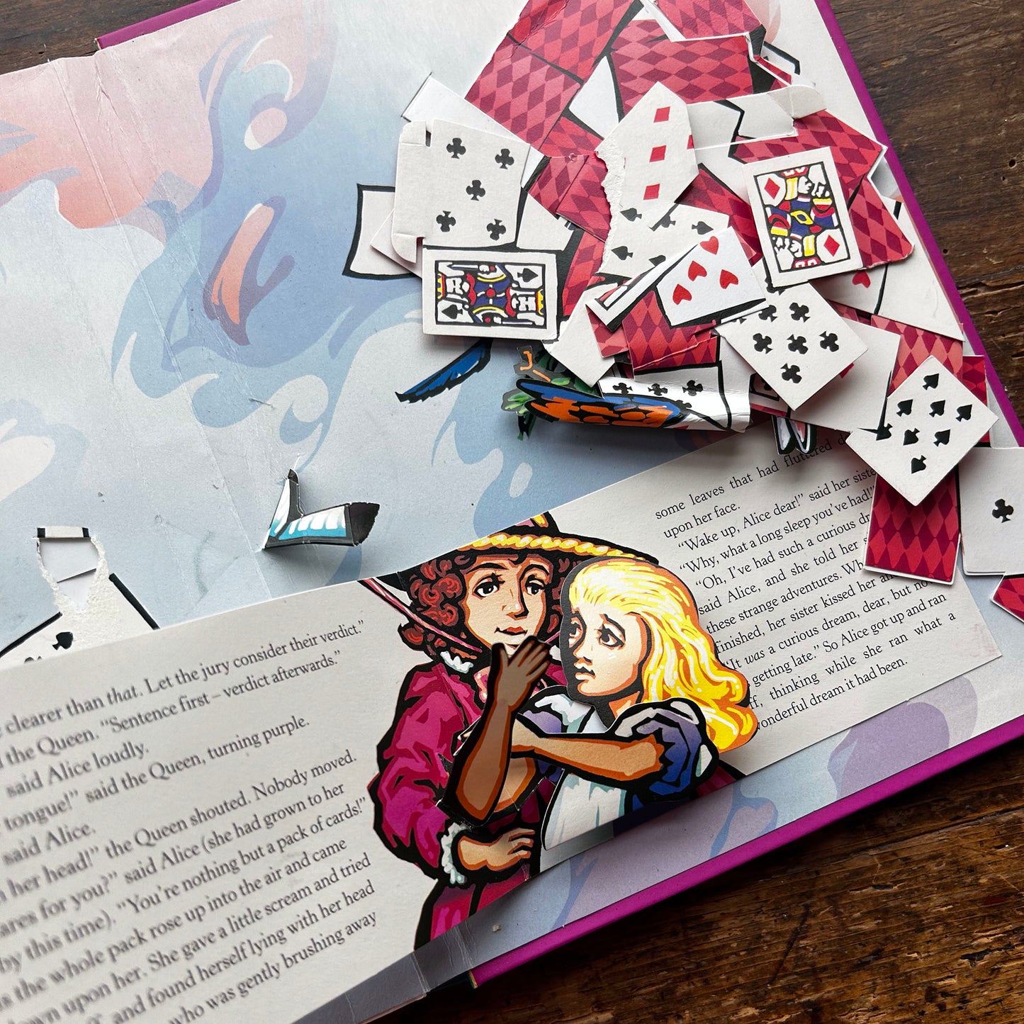 Alice's Adventures in Wonderland - Pop-up Adaptation by Robert Sabuda 2003 (Preloved)