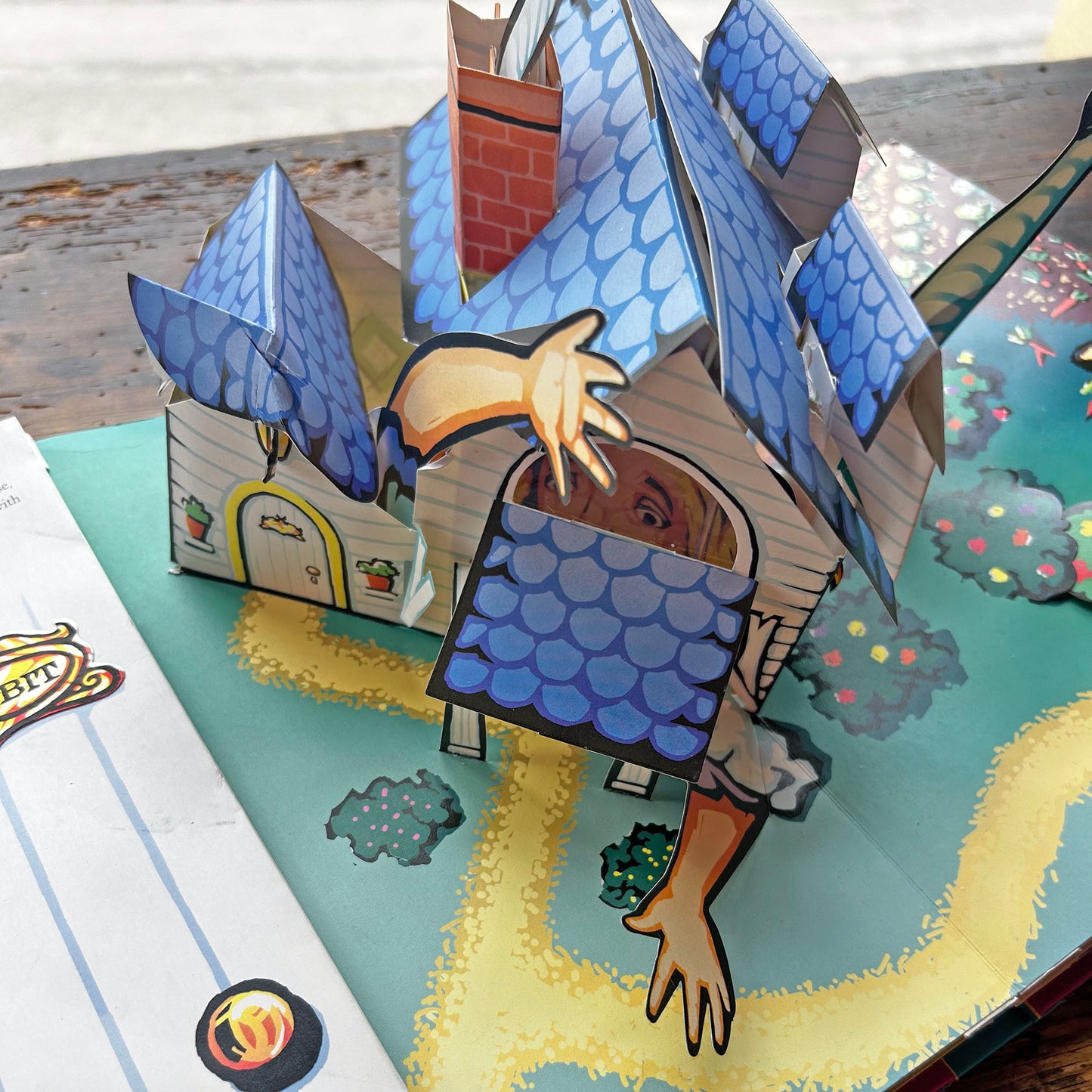 Alice's Adventures in Wonderland - Pop-up Adaptation by Robert Sabuda 2003 (Preloved)