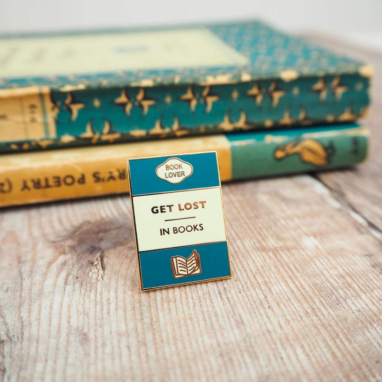 Enamel Pin - Book brooch - Get lost in books