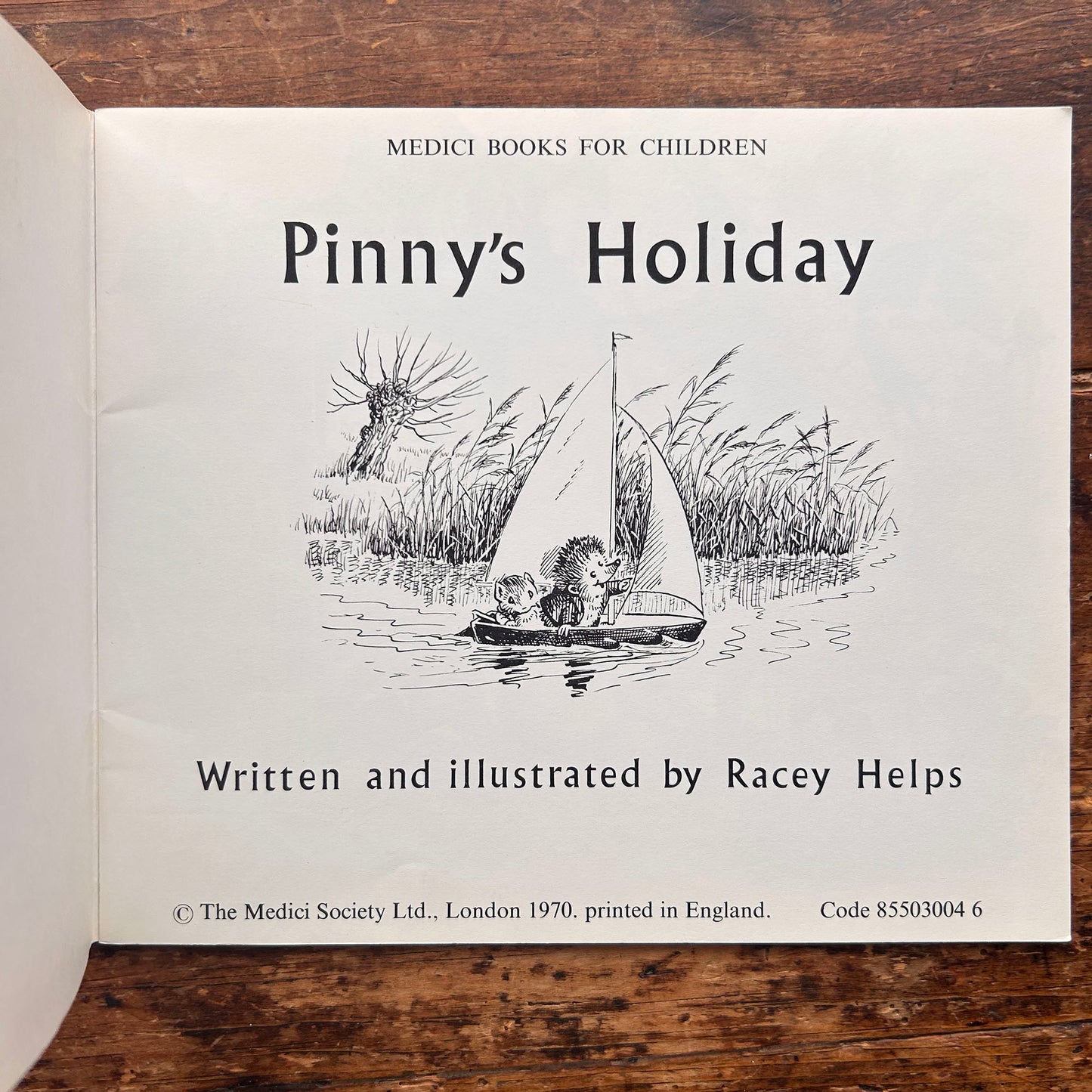 Pinny's Holiday - Racey Helps - Vintage 1970 (Preloved)