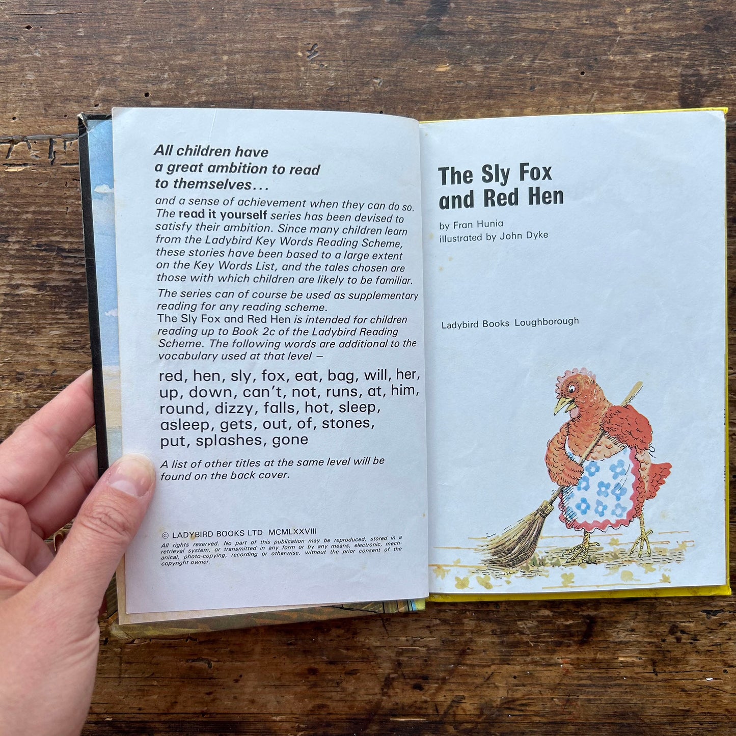Read it Yourself - The Sly Fox and Red Hen - Vintage Ladybird 1988 (Preloved)