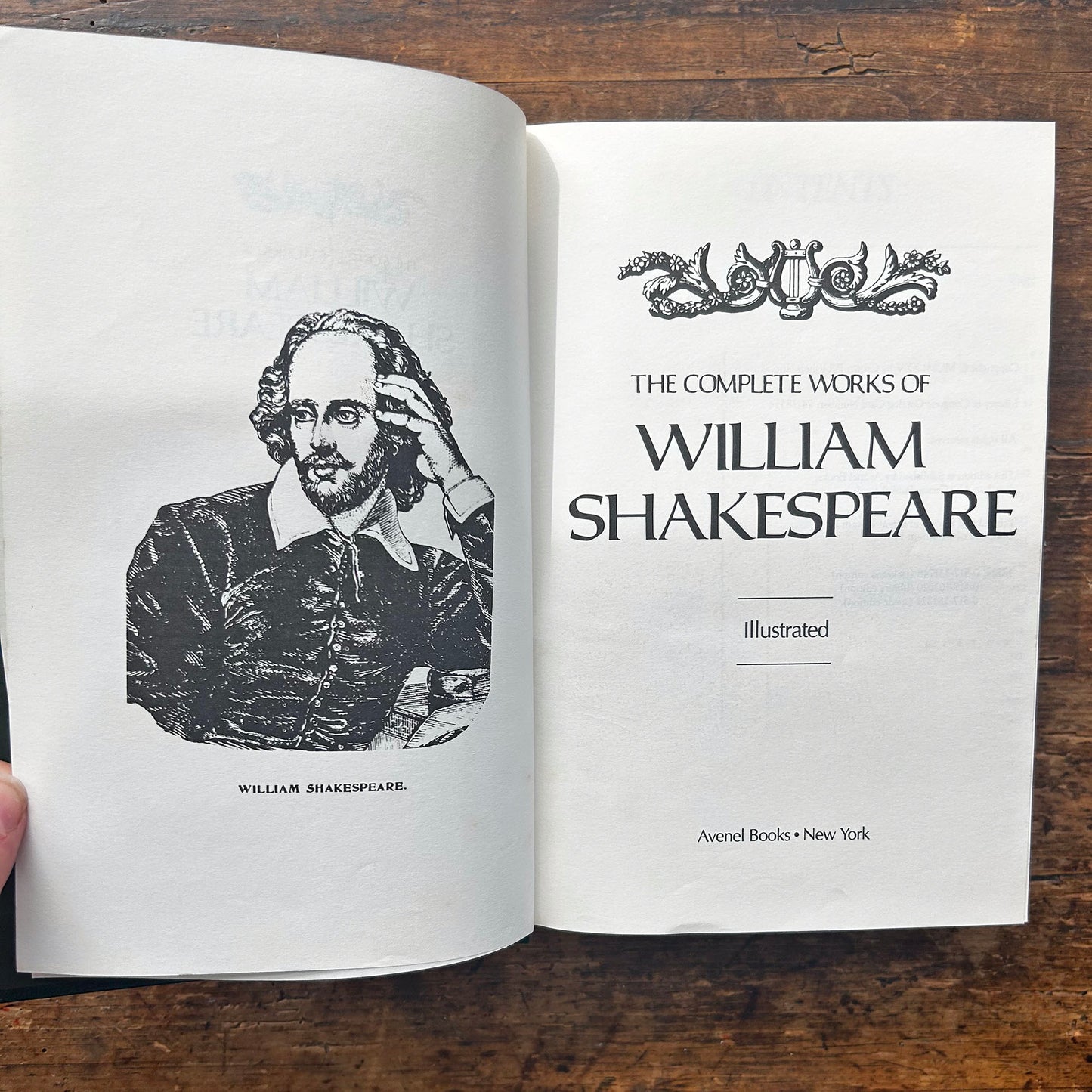The Complete Works Of William Shakespeare - Avenel Illustrated Edition 1975 (Preloved)