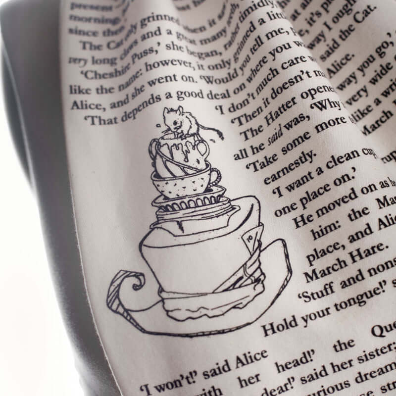 Book Scarf - Alice in Wonderland - Lewis Caroll